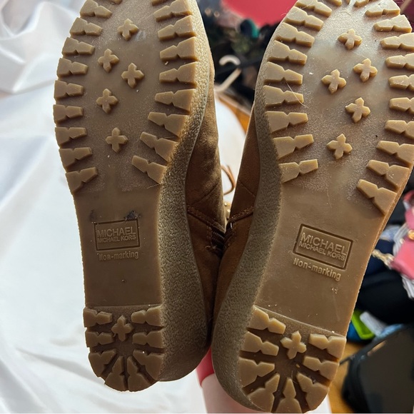 Michael Kors Myra Wendee Wedge Boot, size 5 - Picture 5 of 10